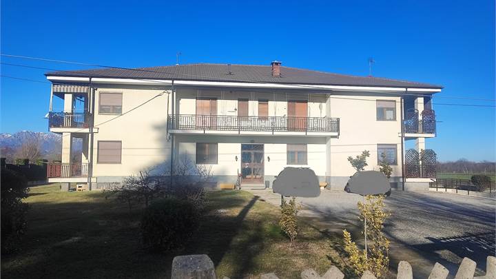 PINEROLO (vicinanze) Osasco parzialmente arredato soggiorno, cucinotta, camera e bagno